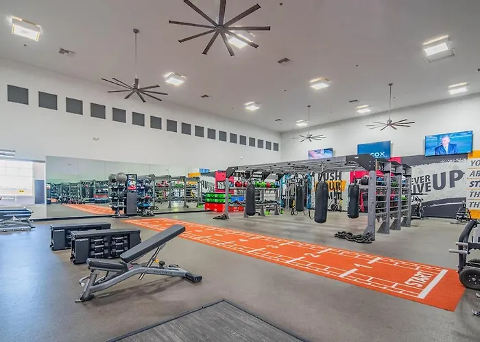 Steps To Stadium With Pool Gym Balcony Parking Wd * Glendale
