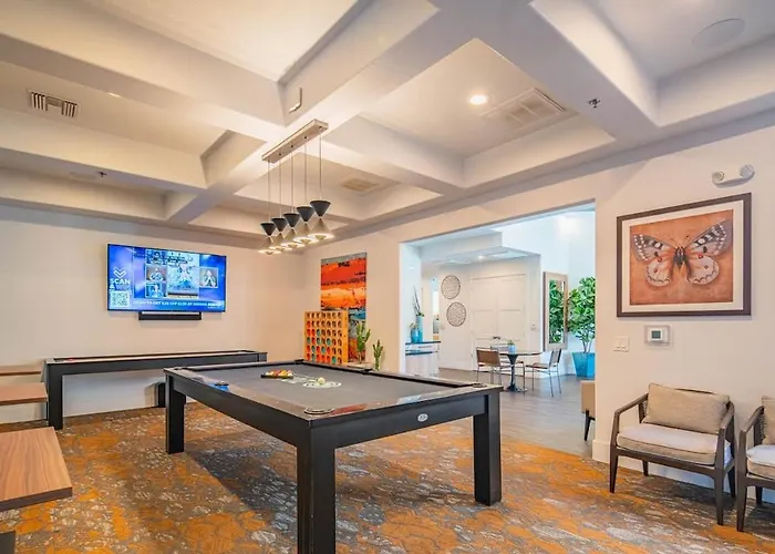 Steps To Stadium With Pool Gym Balcony Parking Wd Glendale