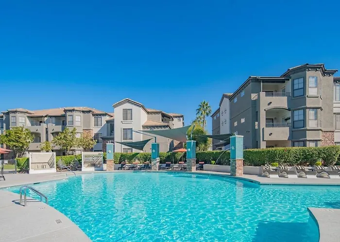 Steps To Stadium With Pool Gym Balcony Parking Wd Apartment *