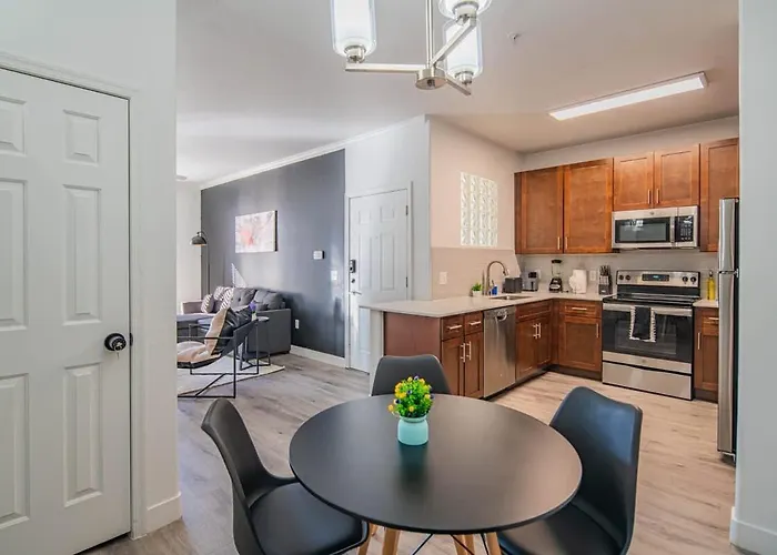 Steps To Stadium With Pool Gym Balcony Parking Wd Apartment Glendale