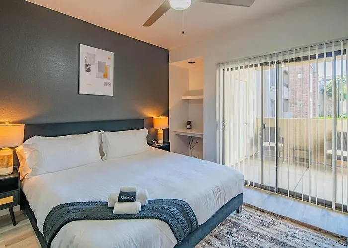 Steps To Stadium With Pool Gym Balcony Parking Wd Apartment *