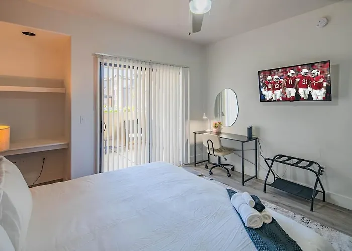 Steps To Stadium With Pool Gym Balcony Parking Wd